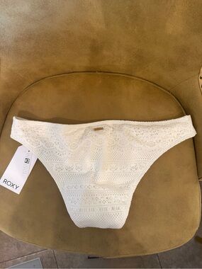 NWT LARGE Roxy Cream Crochet Bikini Bottom